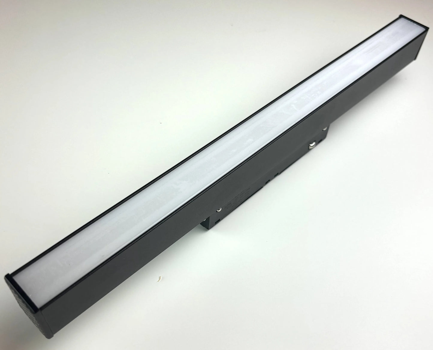 Magnetic linear flood light 12W 300mm bar 48V slim matte black